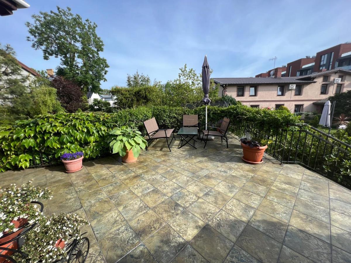 Willa Garden 2 Z Pieknym Ogrodem I Tarasem Ustronie Morskie Exteriér fotografie